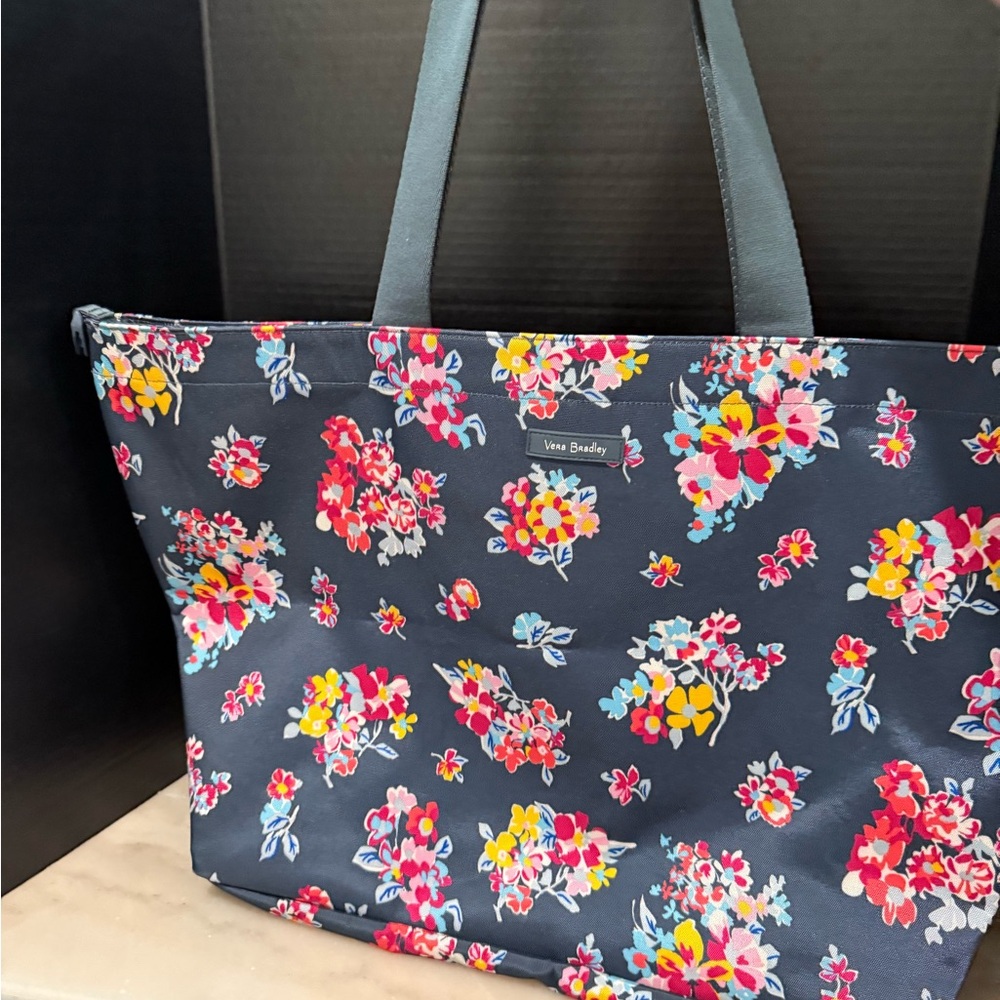 Vera Bradley Lighten Up Large Family Tote Bag 24x16 NWOT